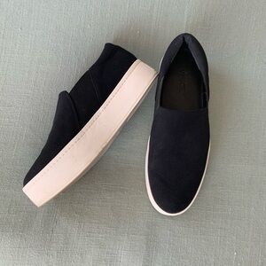 Vince Black and White Women's Slip-On Sneakers